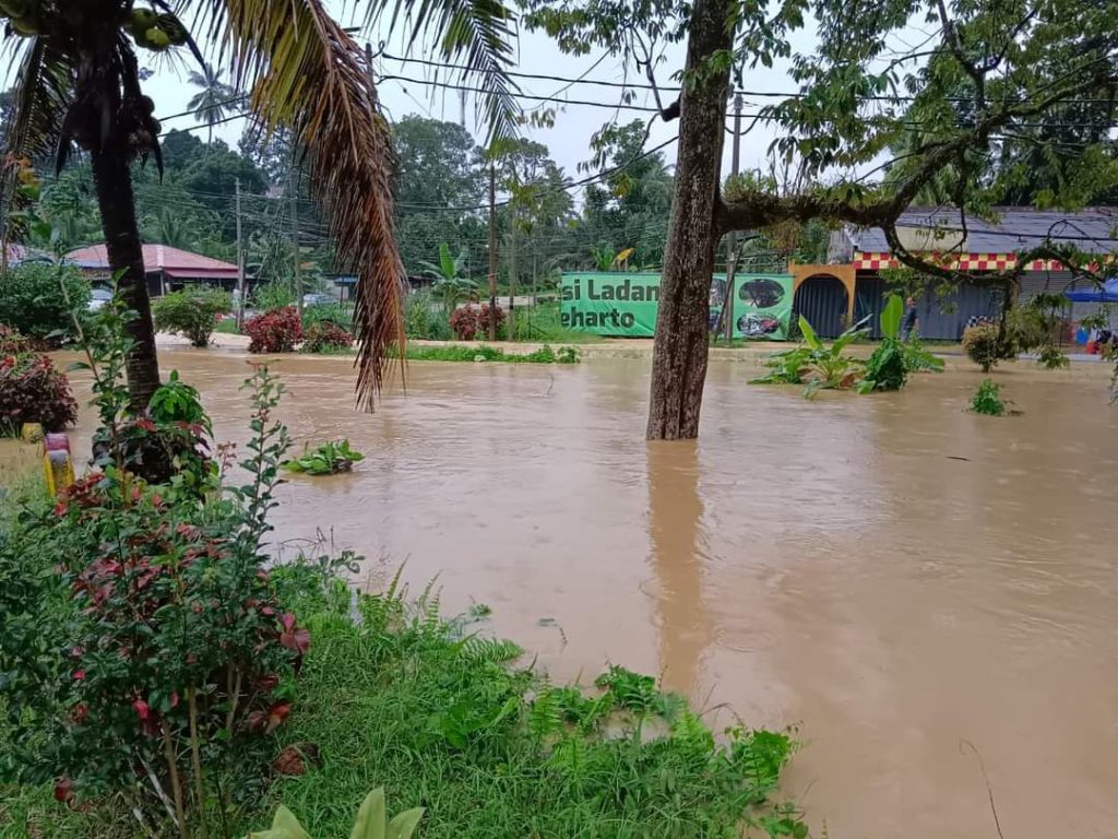 Mangsa Banjir Selangor Perak Terus Meningkat Bbc Portal 6115